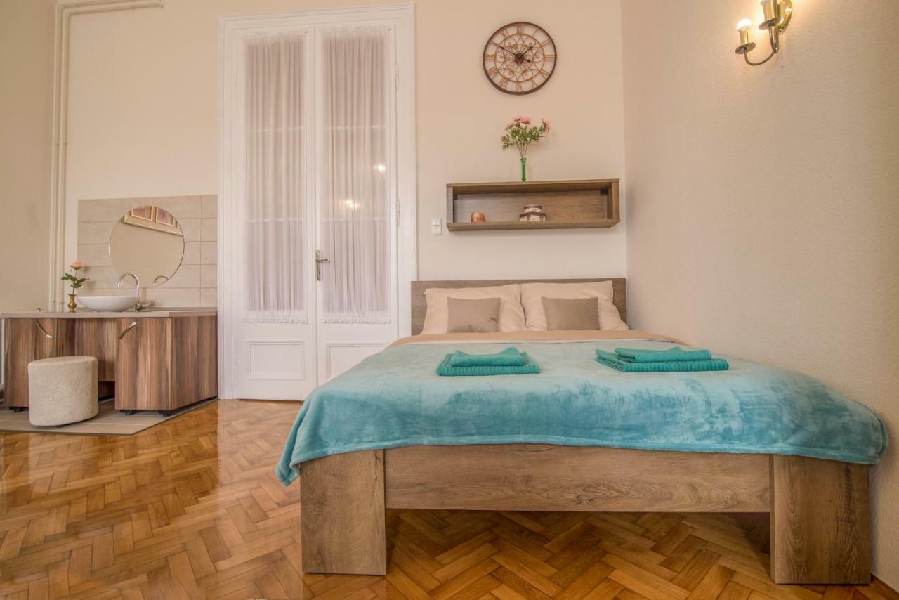 Suzy Apartman Eger Bagian luar foto