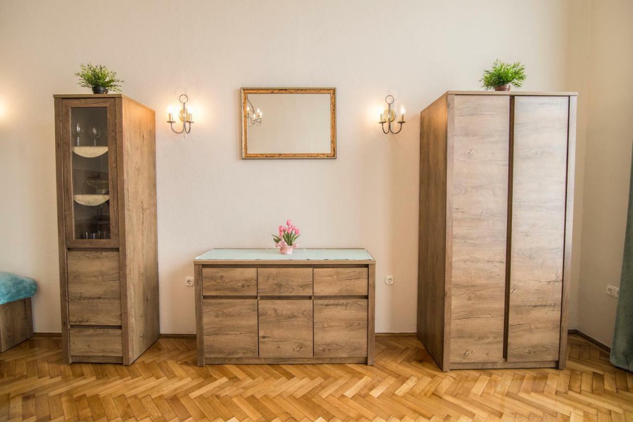 Suzy Apartman Eger Bagian luar foto