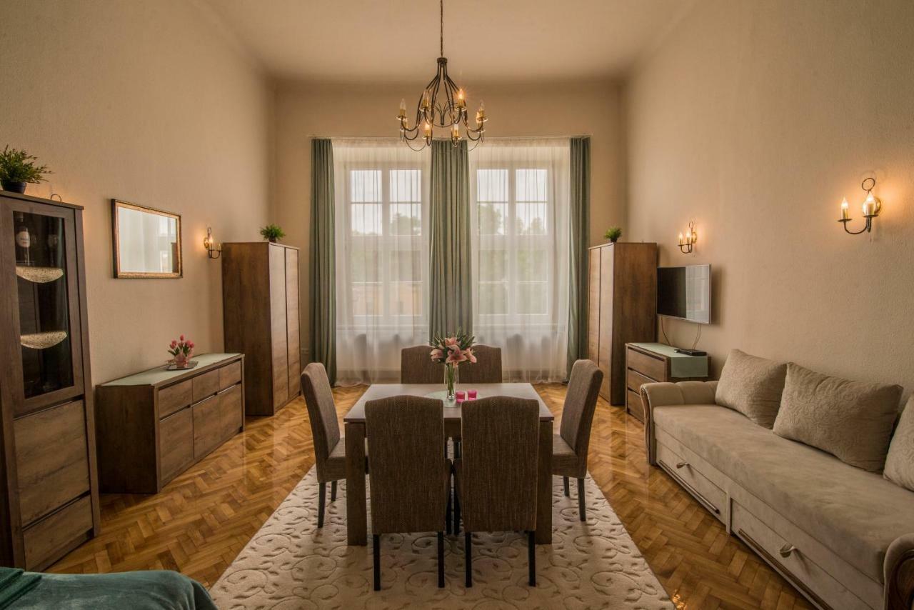 Suzy Apartman Eger Bagian luar foto