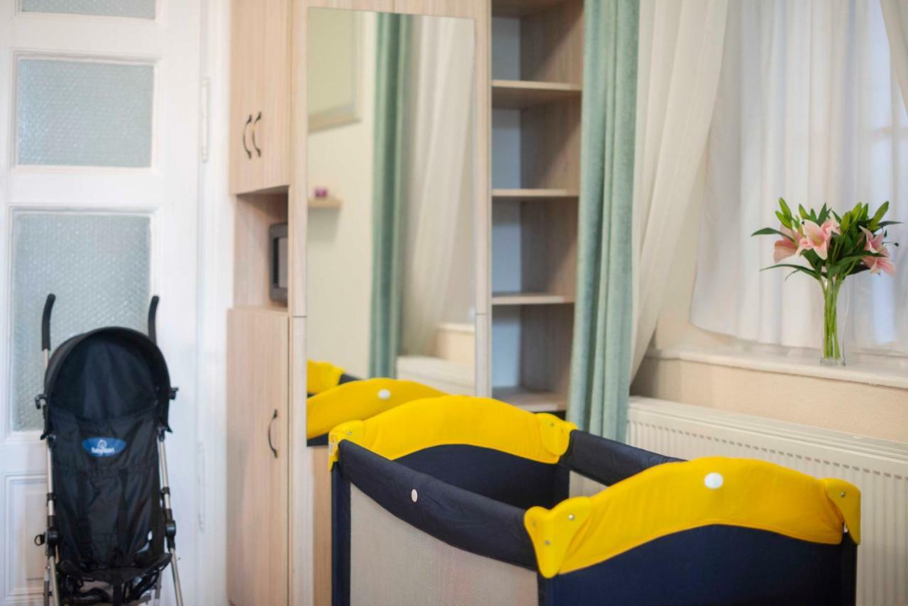 Suzy Apartman Eger Bagian luar foto